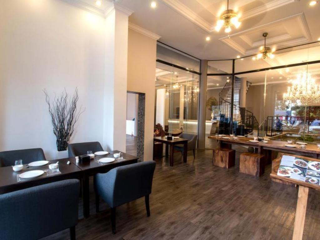 De Art Hotel Phnom Penh Exterior photo