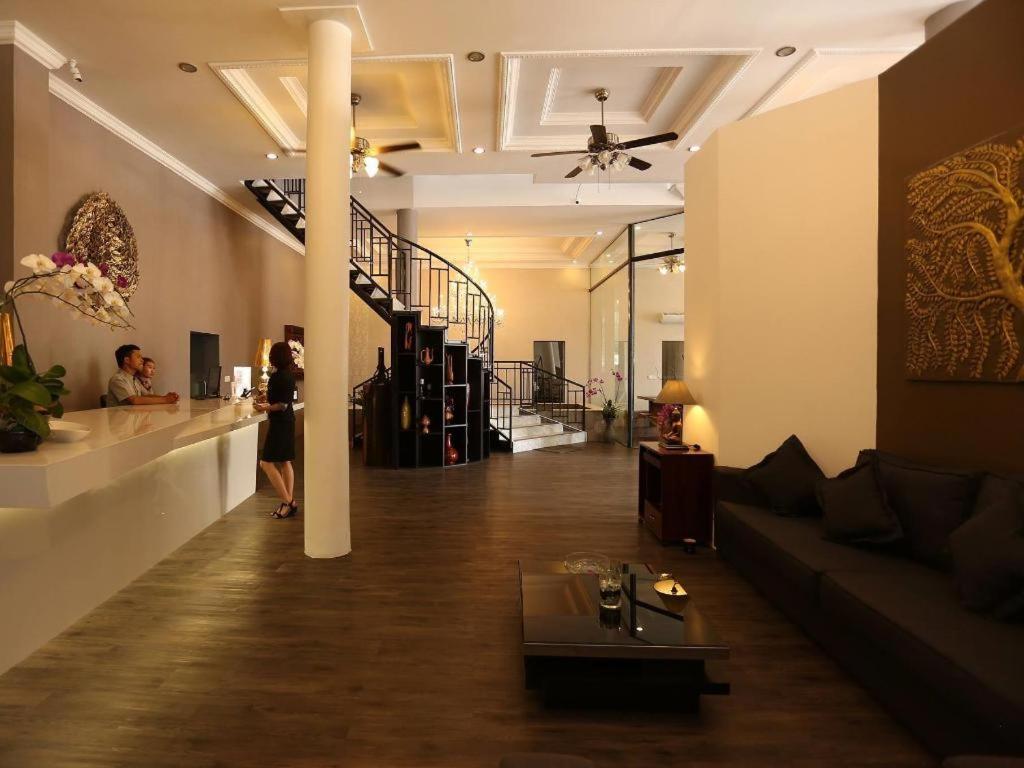 De Art Hotel Phnom Penh Exterior photo