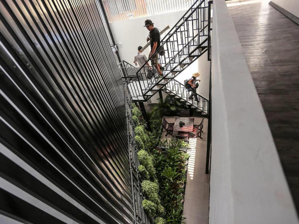 De Art Hotel Phnom Penh Exterior photo