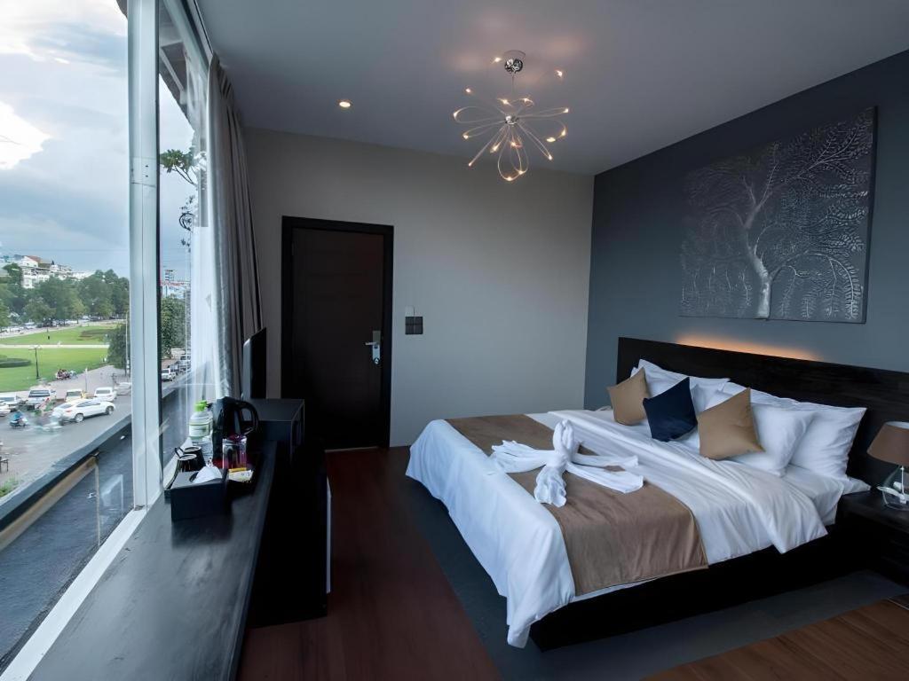 De Art Hotel Phnom Penh Exterior photo