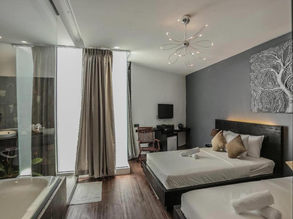 De Art Hotel Phnom Penh Exterior photo