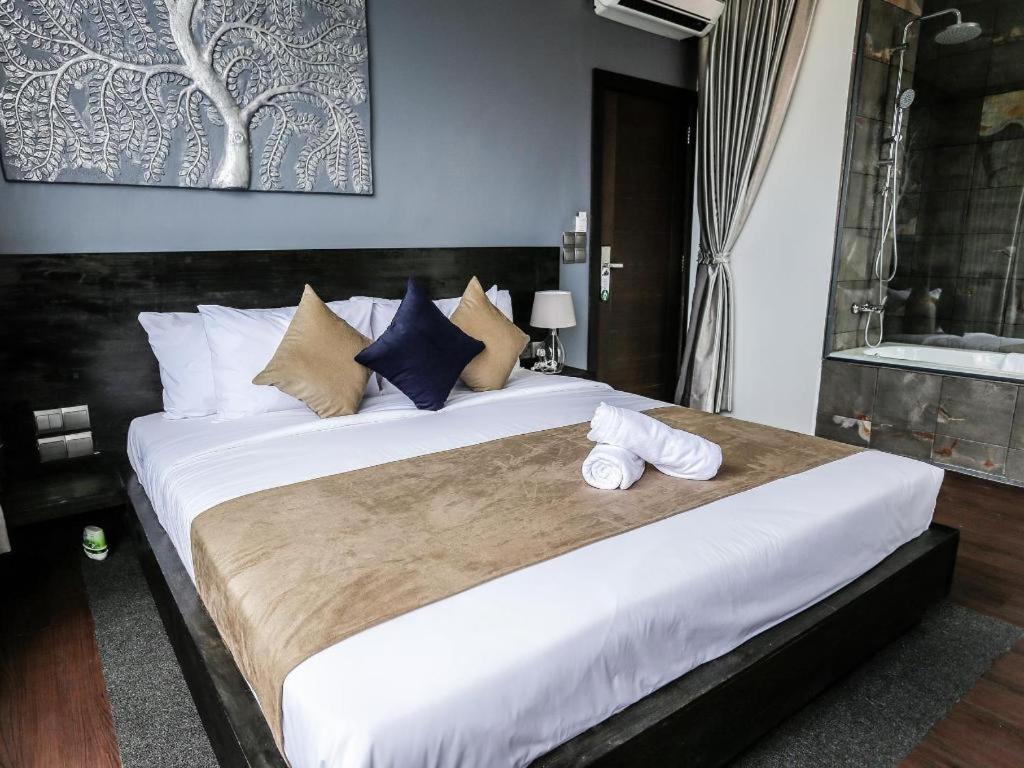 De Art Hotel Phnom Penh Exterior photo