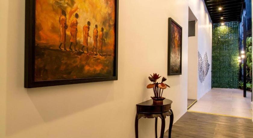 De Art Hotel Phnom Penh Exterior photo